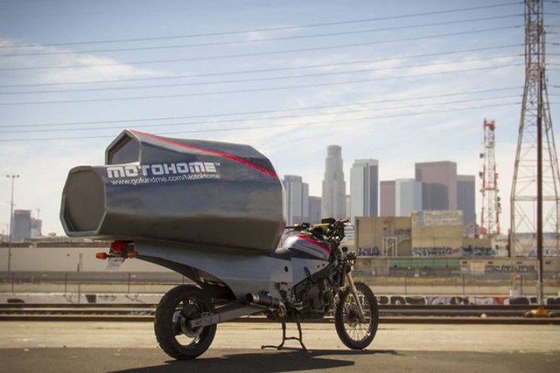 Motovlogger films quintessential British traffic exchange
